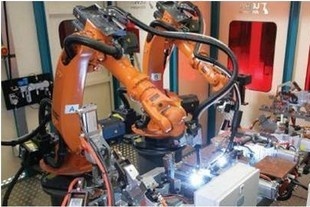 全自动化点焊机器人生产线